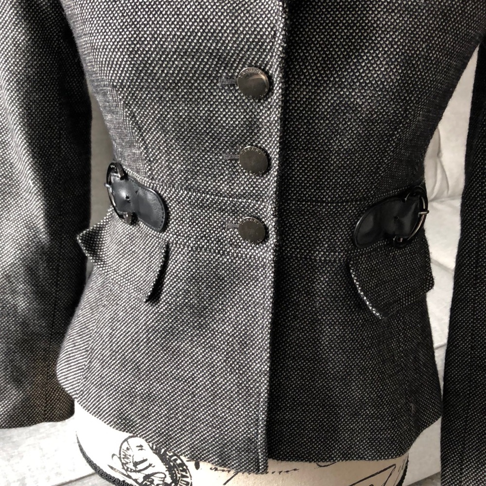 Tahari jacket - Picture 2 of 5